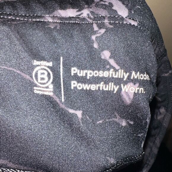 Athleta Women’s Size Medium Charcoal with Lavendar Paint Abstract Print Leggings - Picture 6 of 7